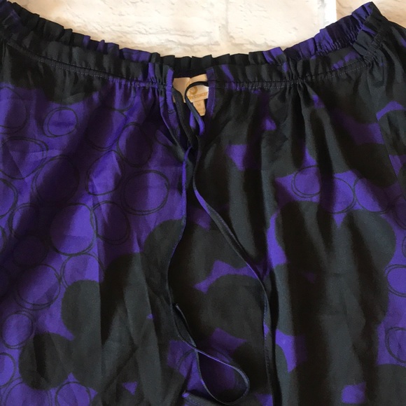 Collective Concepts Off the Shoulder - Picture 3 of 5